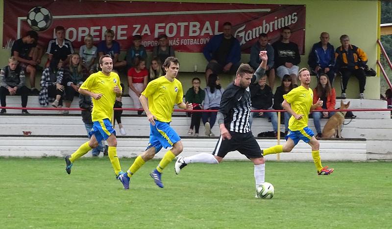 1.B třída sk. A: Sokol České Kopisty (ve žlutém) - TJ Mojžíř 0:3