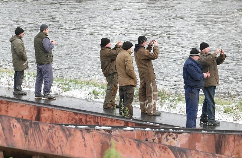 Ponton z Lovosic propluje půl Evropy.