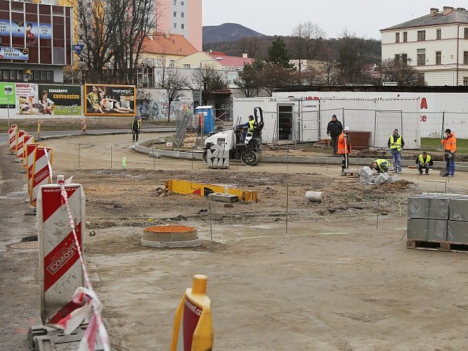 Oprava okružní křižovatky u Severky, středa 14.1.2015