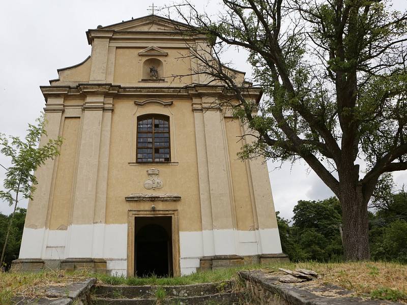 Kostel sv. Petra a Pavla v Sutomi