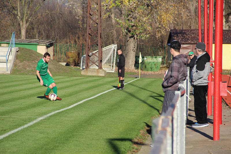 Lovosice (v modrém) - Žatec (v zeleném), KP