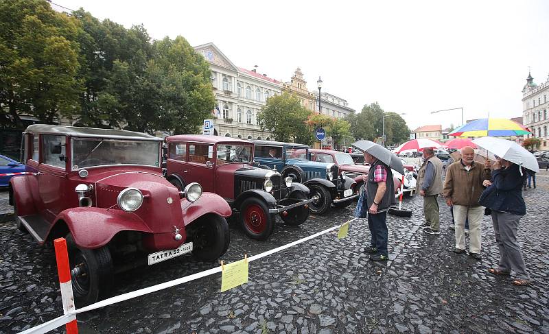 Sraz veteránů v Roudnici nad Labem.