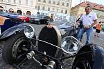 Severem Čech se prohnala historická vozidla v rámci závodu Oldtimer Bohemia rally. Jedna ze zastávek byla v Litoměřice.