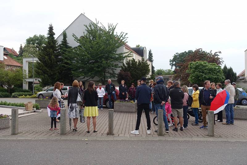 Demonstrace proti krokům premiéra Andreje Babiše v Brozanech nad Ohří