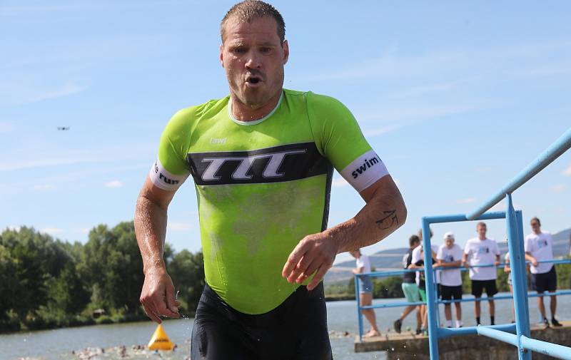 Hazmburk X offroad triatlon se konal v sobotu 6. srpna v obci Klapý.