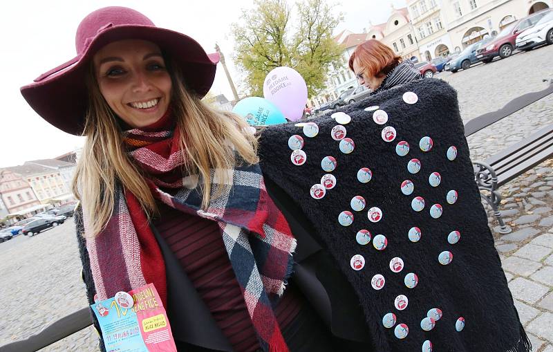 Desátý, jubilejní ročník Divadelní benefice ochotnických souborů.