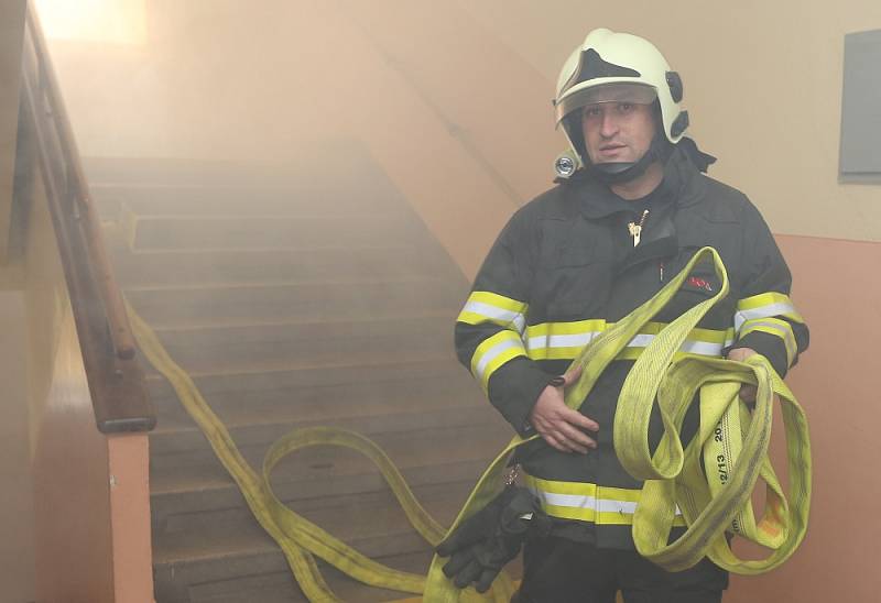 Cvičný požární poplach v ZŠ v Polepech