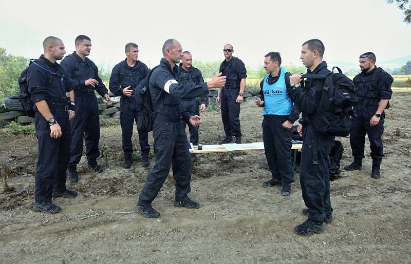 Policejní mistrovství ČR speciálních pořádkových jednotek pokračovalo ve čtvrtek 6. září v Litoměřicích a Terezíně