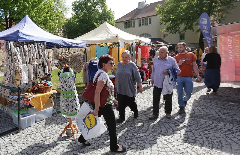 Zrekonstruovaná městská tržnice se opět otevřela.