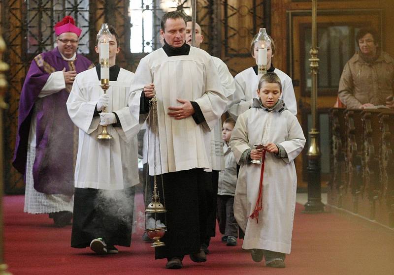 V katedrále v neděli 1. prosince zahájili advent