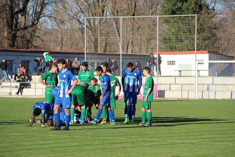 Lovosice (v modrém) - Žatec (v zeleném), KP