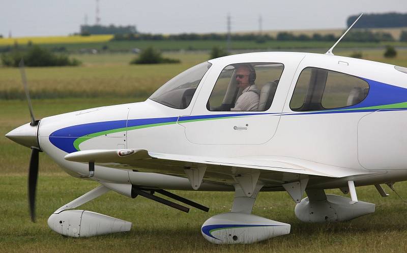 Páteční přílety na Memorial Air Show