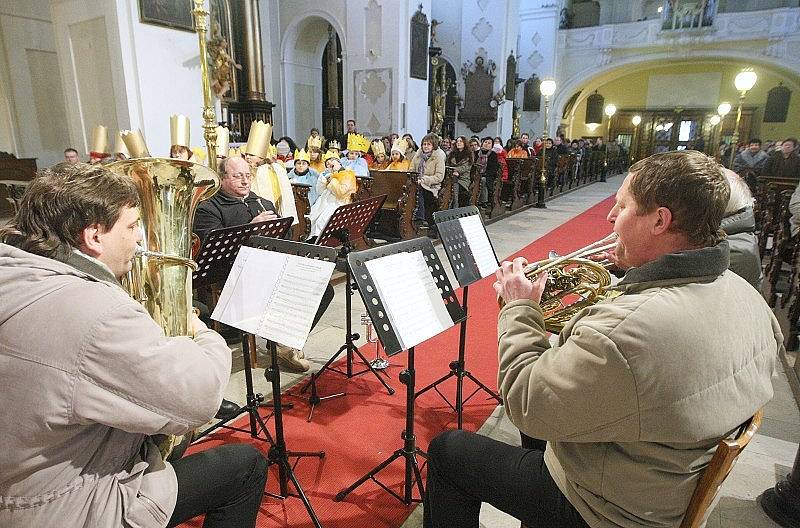 Tříkrálovým koledníkům v katedrále sv. Štěpána v Litoměřicích požehnal sídelní litoměřický biskup Mons. Jan Baxant.