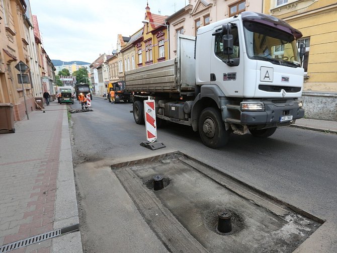 OPRAVY objízdné trasy v centru Litoměřic by měly skončit během několika týdnů.  