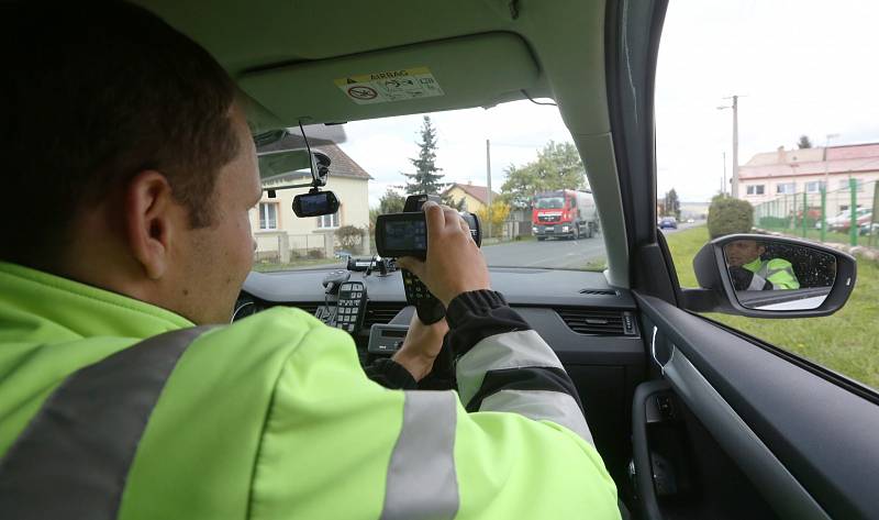 Policisté v rámci celorepublikové akce Speed marathon měřili rychlost například v Terezíně. Měřící místa navrhovali občané.