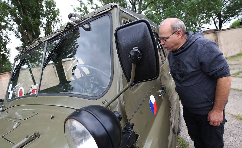 V sobotu a v neděli dopoledne proběhla v Terezíně technická testace autoveteránů.