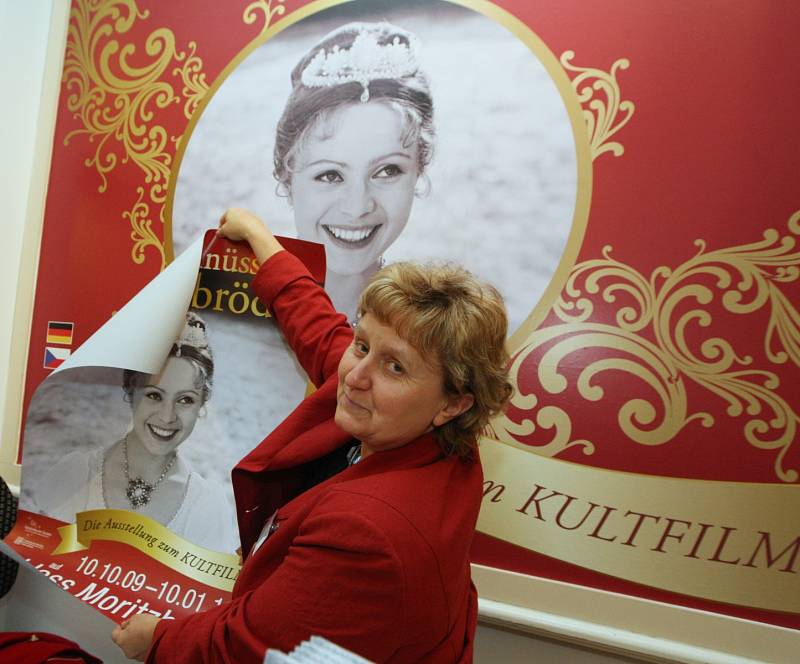 Výstavu Tři oříšky pro Popelku na Moritzburgu navštívili v roce 2009 také herci.