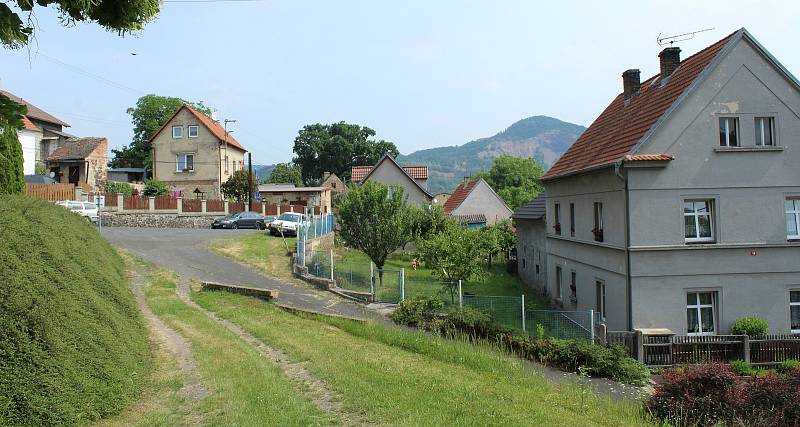 Prackovice nad Labem.