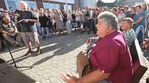 Na další demonstraci proti prodeji Městské nemocnice v Litoměřicích dorazil i ministr zdravotnictví Adam Vojtěch.