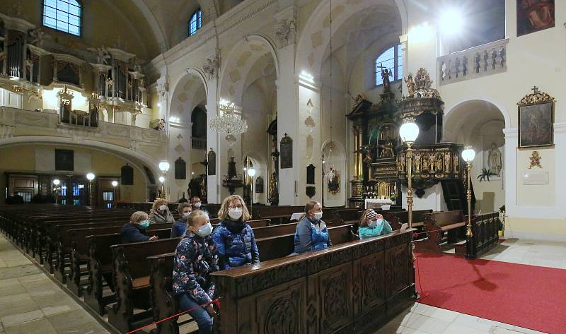 Noc kostelů na Litoměřicku lákala na otevřené svatostánky.