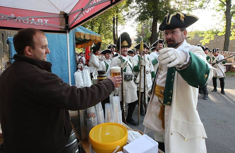 Josefínské slavnosti 2013, sobota dopoledne - slavnostní přehlídka vojsk