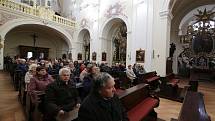 Připomínka 30. výročí sametové revoluce začala v litoměřickém kostele