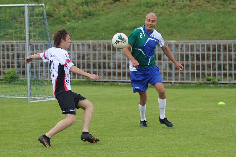 Zaměstnanecká liga Deníku: čtvrtý semifinalový turnaj druhého ročníku hostil sportovní areál Pod Lipou v Roudnici nad Labem.