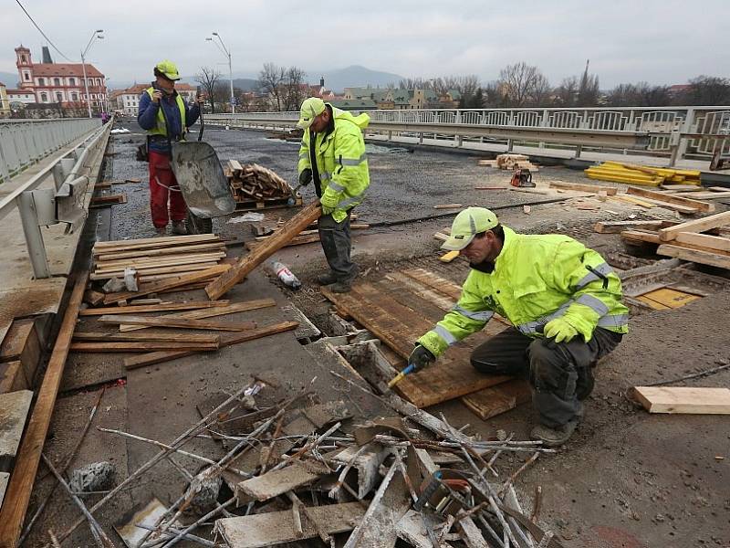 Oprava Tyršova mostu, čtvrtek 10. prosince 2015