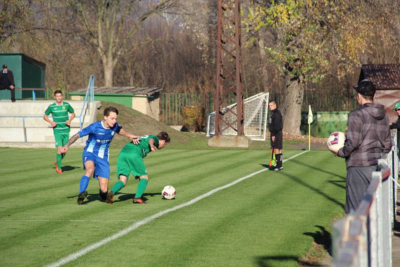 Lovosice (v modrém) - Žatec (v zeleném), KP