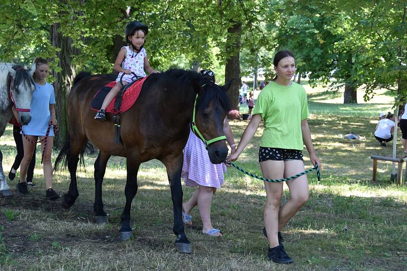 Špunt festival v lovosickém lesoparku Osmička