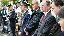 21. října uplynulo deset let od smrti generála Františka Chábery. Památku uctili také jeho pozůstalí, přátelé a představitelé města. 