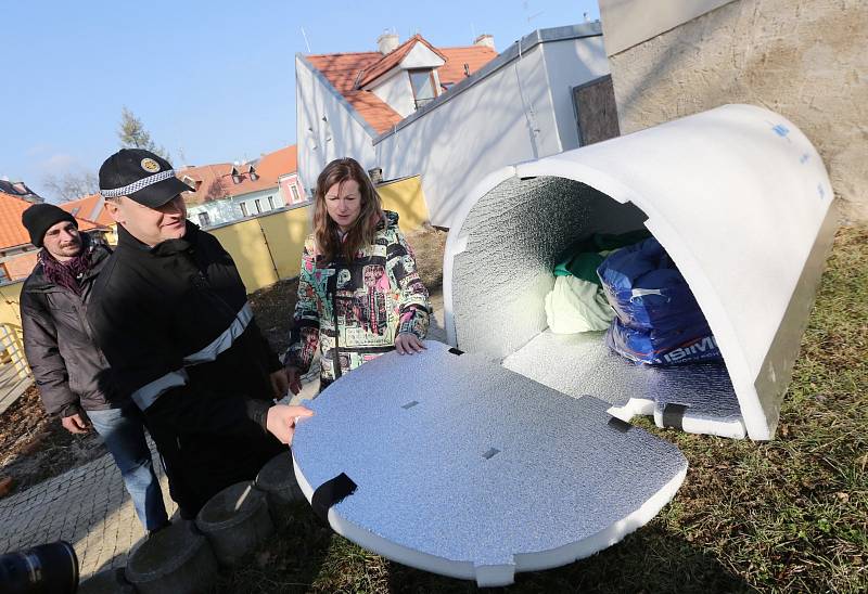 Provizorní přístřešek Iglu pro bezdomovce mají už i Litoměřice.