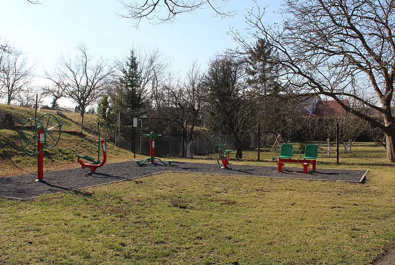 V Siřejovicích nechybí hřiště s cvičebními prvky pro dospělé.