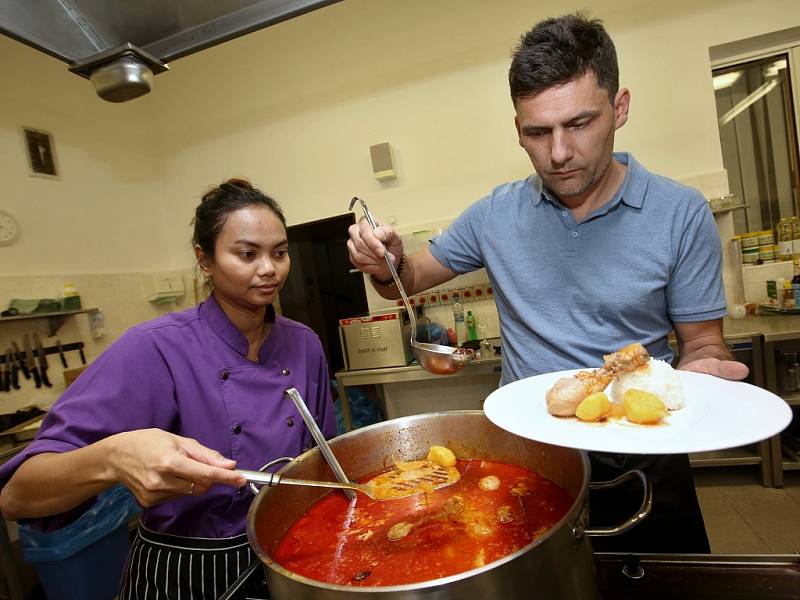 Střední škola pedagogická, hotelnictví a služeb Litoměřice nabídla thajské menu