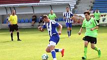 Roudnice - Benešov, I. A třída 2018/2019. Fotbalisté Roudnice (bílomodří) porazili v rozlučce s domácími diváky Benešov hladce 5:0.