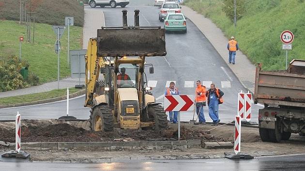 Oprava okružní křižovatky u Lidlu v Lovosicích
