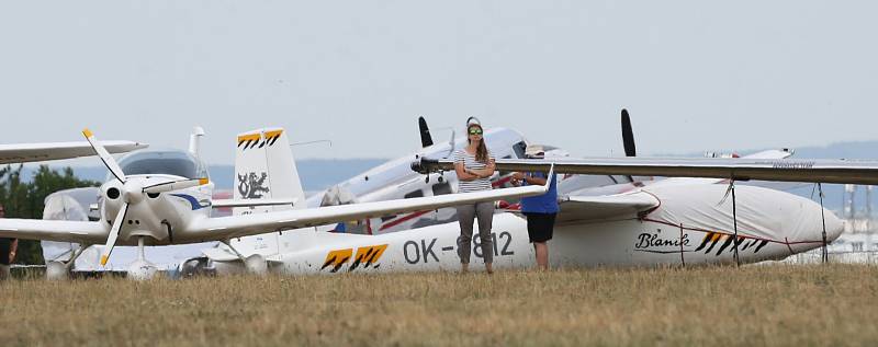 Letecký den Memorial Air Show 2019 v Roudnici nabídl také v neděli pestrý program