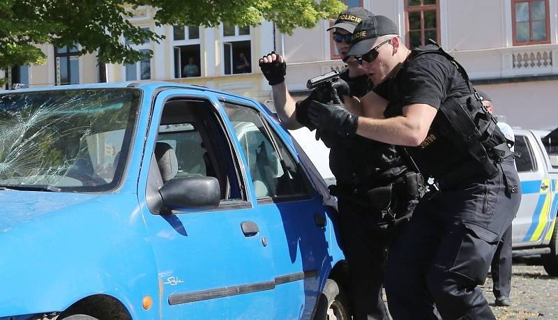 Den policie a IZS v Litoměřicích