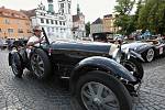 Severem Čech se prohnala historická vozidla v rámci závodu Oldtimer Bohemia rally. Jedna ze zastávek byla v Litoměřice.