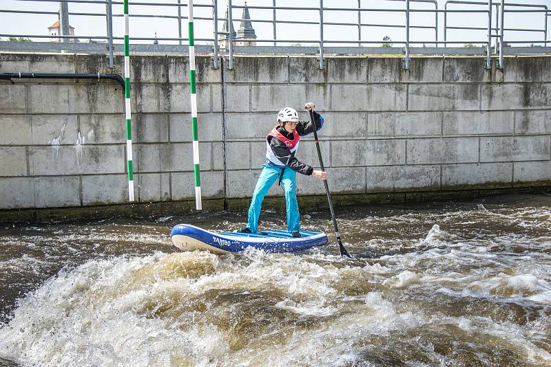 Roudnice nad Labem hostila závody v paddleboardingu.