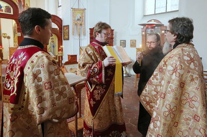 Pravoslavná církev slaví Vánoce. Bohoslužbu sloužil nový pravoslavný kněz Ivan Hadrava.