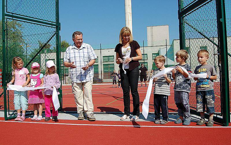 Nové sportovní hřiště v Bohušovicích nad Ohří