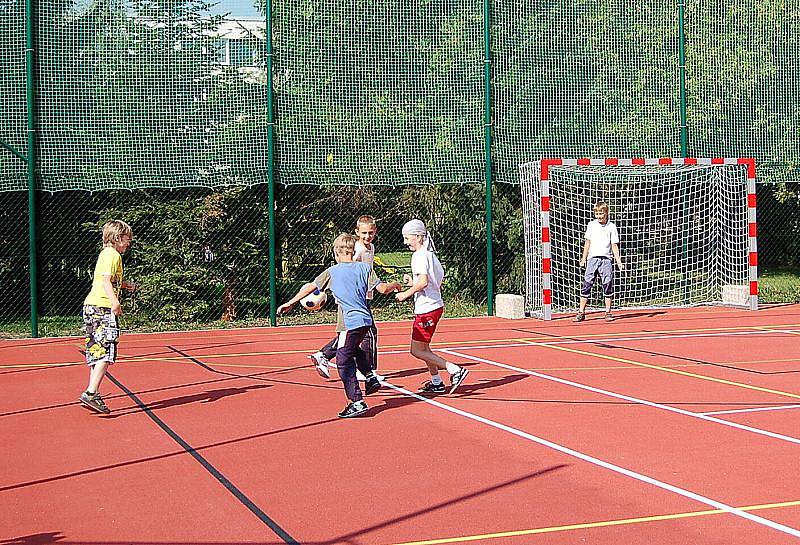 Nové sportovní hřiště v Bohušovicích nad Ohří