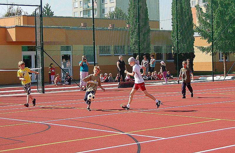 Nové sportovní hřiště v Bohušovicích nad Ohří
