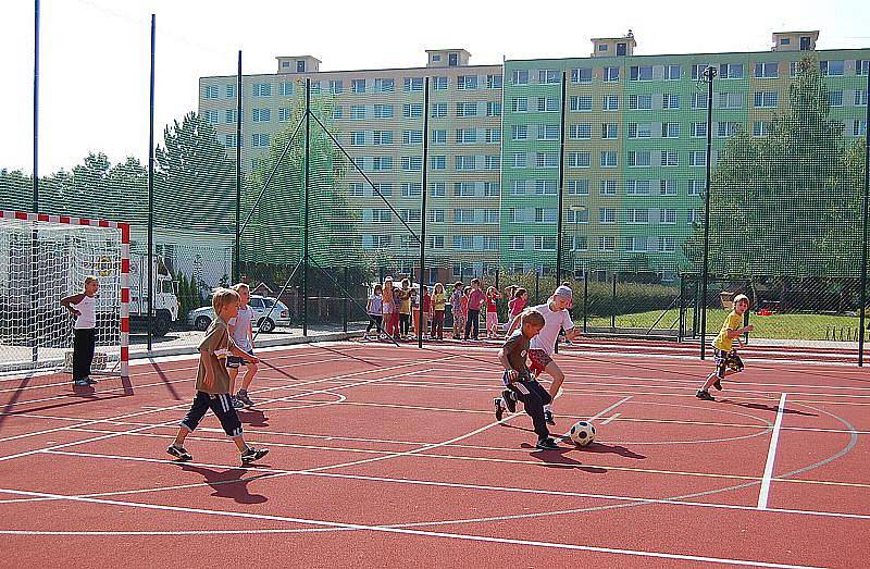 Nové sportovní hřiště v Bohušovicích nad Ohří