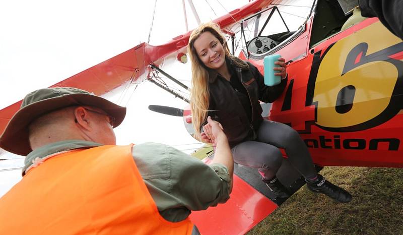 Páteční přílet letadel na Memorial Air Show 2017