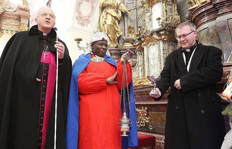 Biskup požehnal koledníkům.