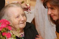 Nejstarší občanka Litoměřic paní Vlasta Šumová slaví 104. narozeniny.
