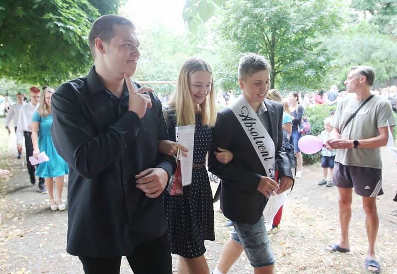 Zakončení školního roku a rozdávání vysvědčení v ZŠ Antonína Baráka v Lovosicích