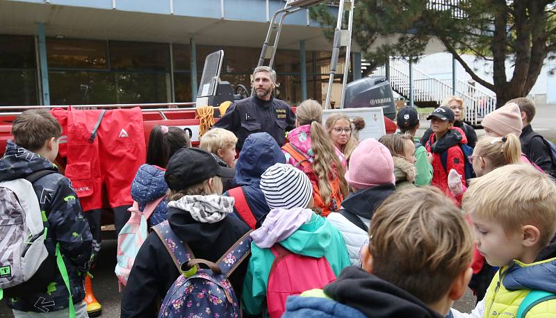 Policie ve spolupráci se Zdravím městem a složkami IZS pořádala akci pro děti z pátých tříd základních škol v Litoměřicích